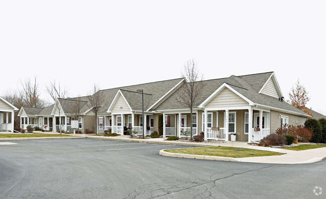 Building Photo - Creekside Village Apartments