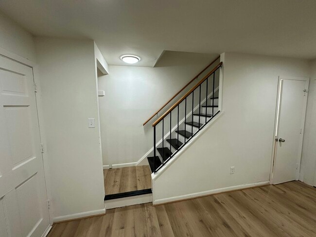 Building Photo - 1515 Stowmarket Ct