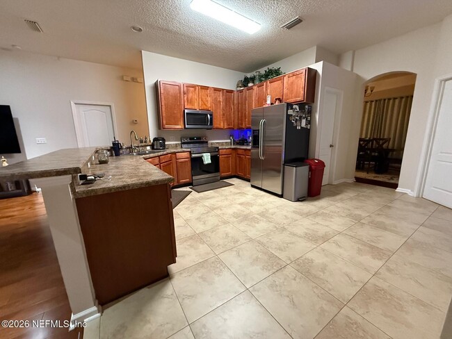 Building Photo - 2123 Thorn Hollow Ct