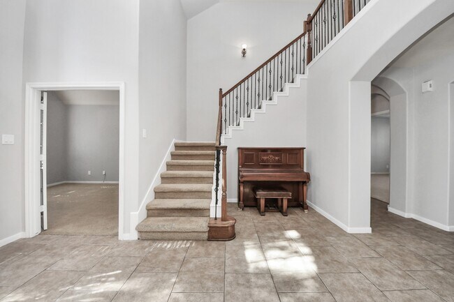 Building Photo - 18330 Enchanted Rock Trail