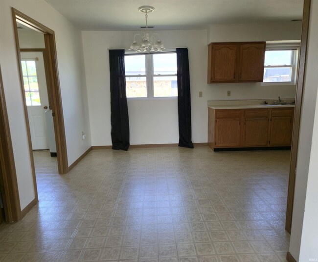 Building Photo - 105 Marcus Dr