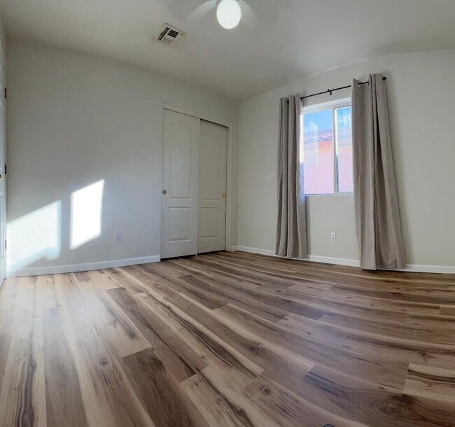 Building Photo - 5484 W Dove of Peace Dr