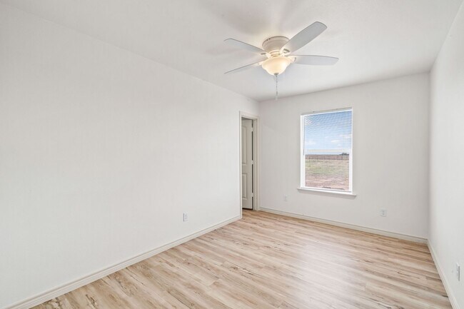 Building Photo - Country Living In Roosevelt ISD!