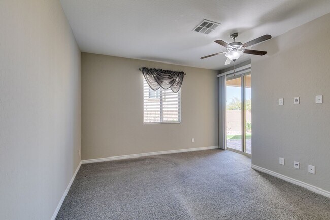 Building Photo - Beautiful Next-Gen Home with Private Entry Suite & Spacious Backyard