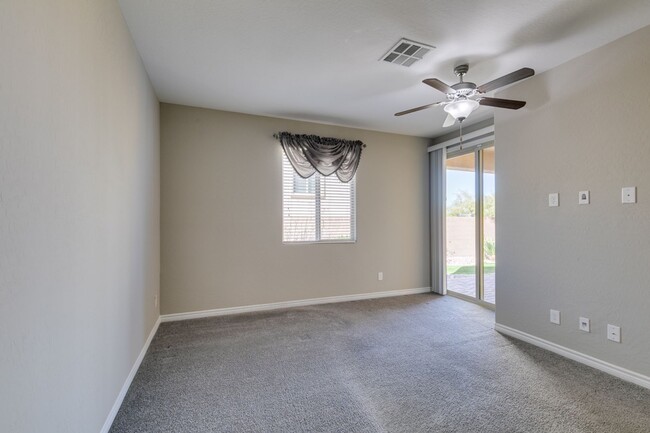 Building Photo - Beautiful Next-Gen Home with Private Entry Suite & Spacious Backyard * MOVE IN SPECIAL*
