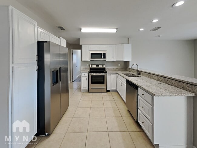 Building Photo - 13366 Banyan Rd
