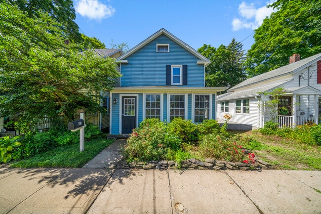 Primary Photo - 41 Wallingford Rd