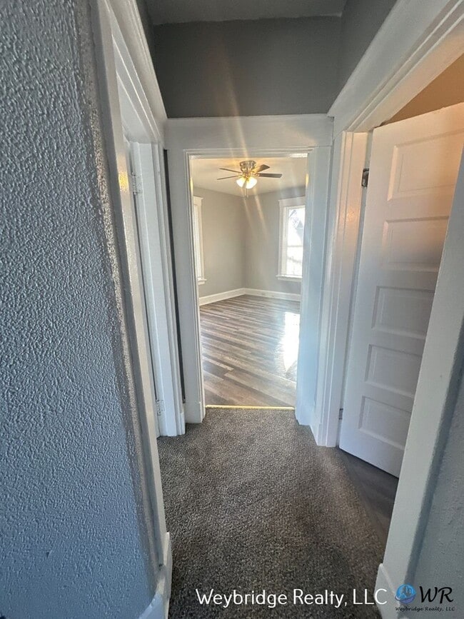 Building Photo - 407 Jackson Ave