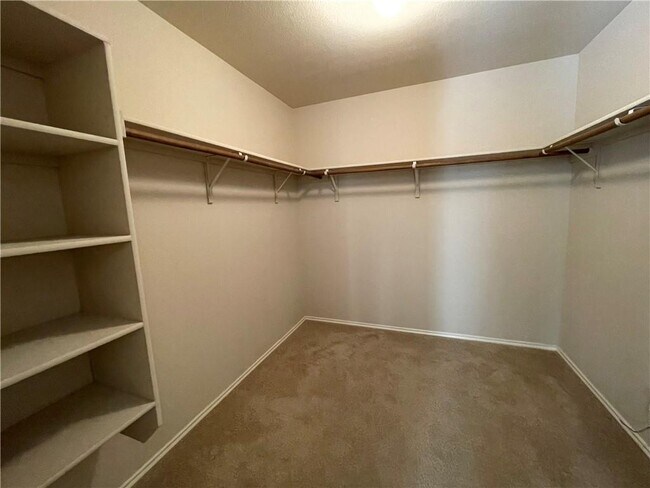 Building Photo - 1809 Enchanted Rock Dr