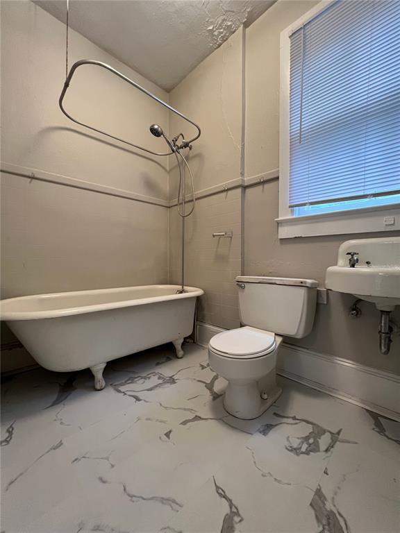 Building Photo - 414 NE 5th Ave