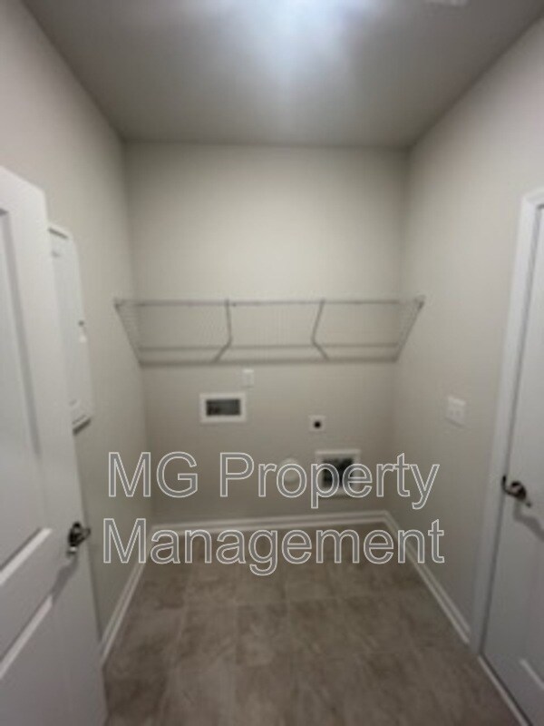 Building Photo - 3024 Findley Rd