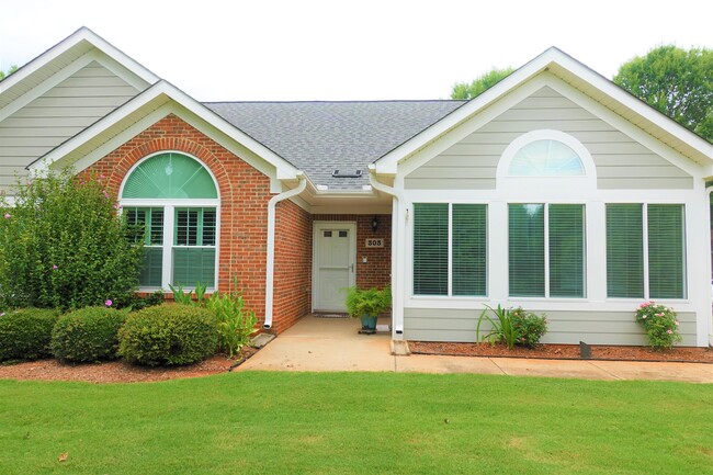 Primary Photo - 303 Heritage Club Dr