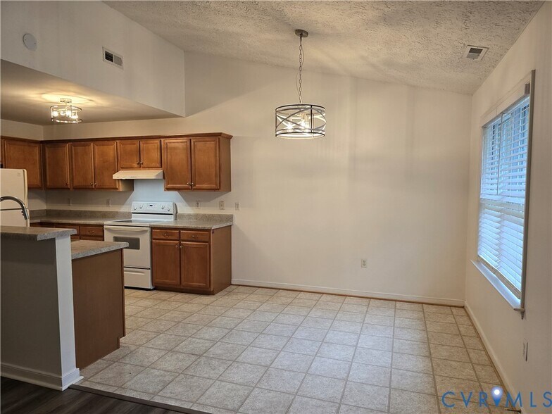 Building Photo - 5607 Jessup Station Pl