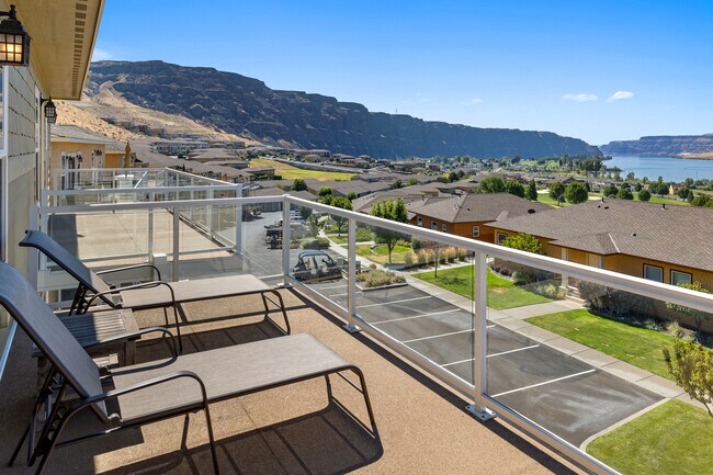 Building Photo - 23251 Sunserra Loop NW