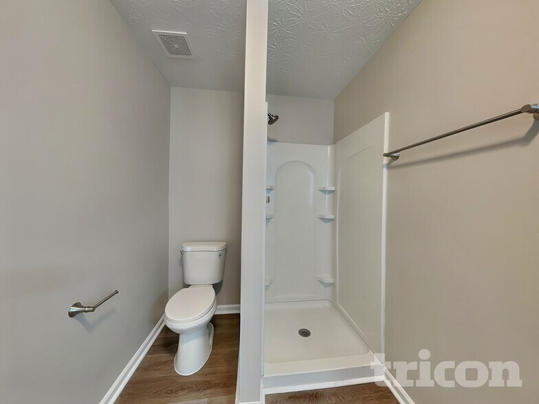 Building Photo - 3869 Alderwoods Dr