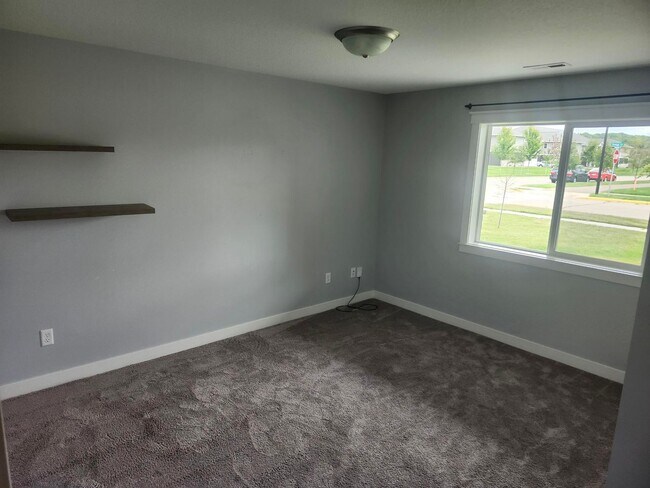 Building Photo - 1581 Keanan Ln