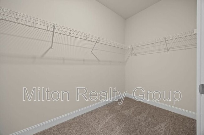 Building Photo - 178 Woodwater Cir