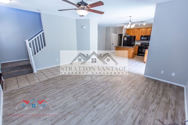 Building Photo - 10013 E Impala Ave