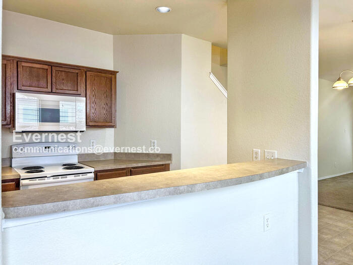 Building Photo - 2226 Hidden Meadow