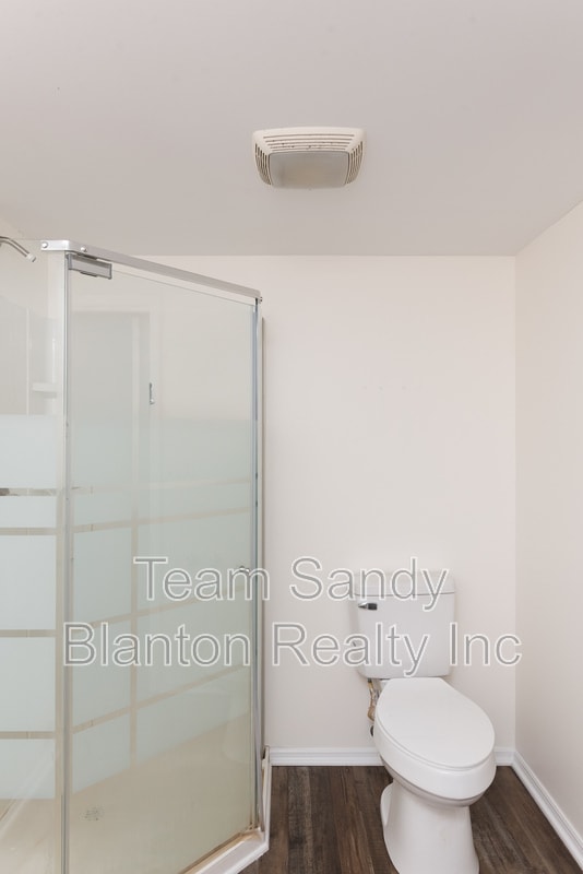 Building Photo - 802 Rue Max St