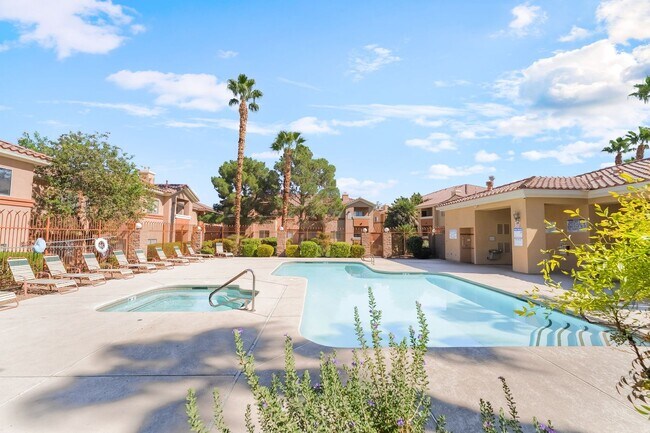 Building Photo - Stylish 3-Bedroom Condo in Silverado Ranch!