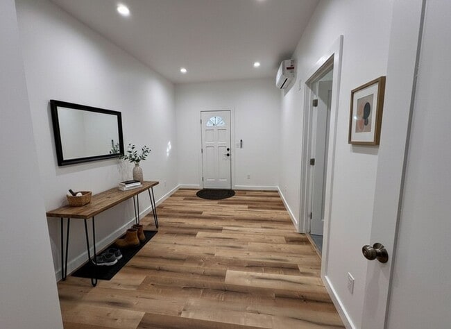 Building Photo - SOFA 22nd St