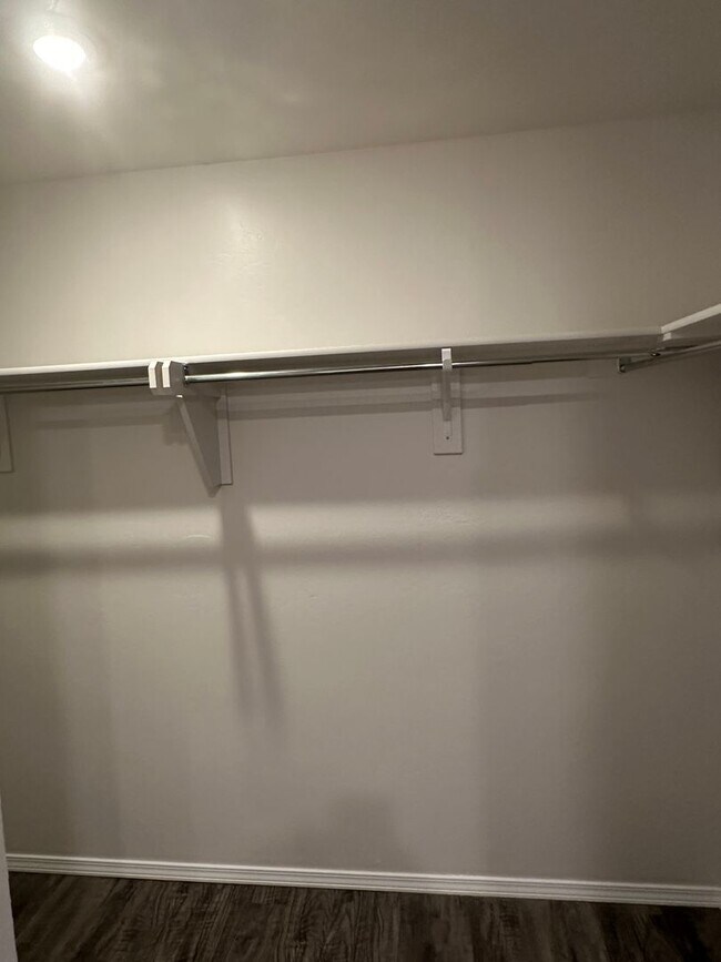 Building Photo - Preleasing Now! Spacious 3-Bed, 2-Bath Home in Yukon