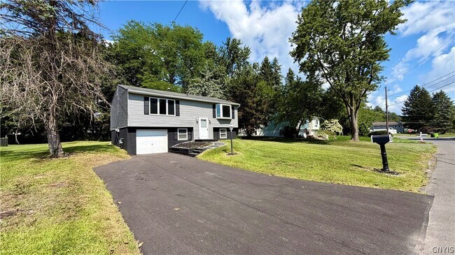 Building Photo - 104 Finwood Dr