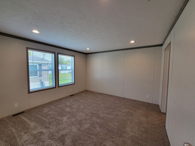 Building Photo - 3430 N Peoria Rd