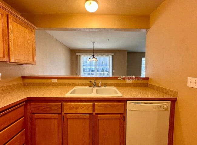 Building Photo - 1670 SW Mulberry Pl