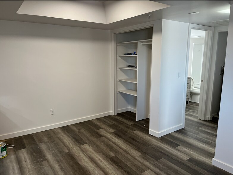 Building Photo - 8155 E Roosevelt St