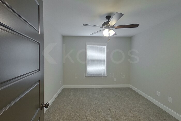 Building Photo - 162 Allentown Wy