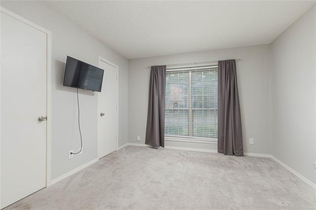 Building Photo - 9142 Emberglow Ln