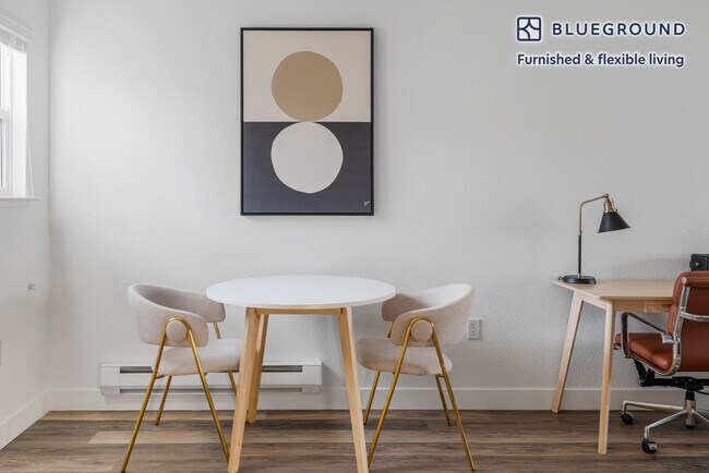 Building Photo - 3608 Flora Vista Ave