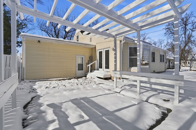 Building Photo - 4120 Kentland Ave