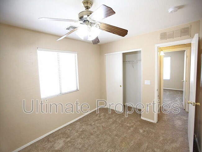 Building Photo - 12915 W Lawrence Ct