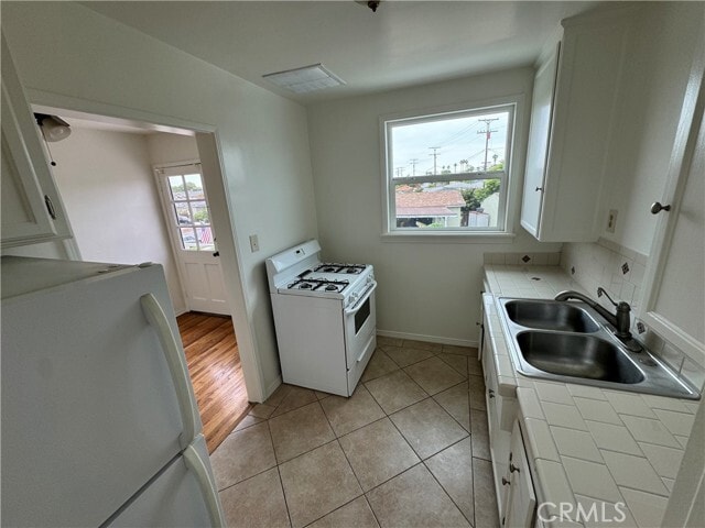 Building Photo - 4458 Linden Ave