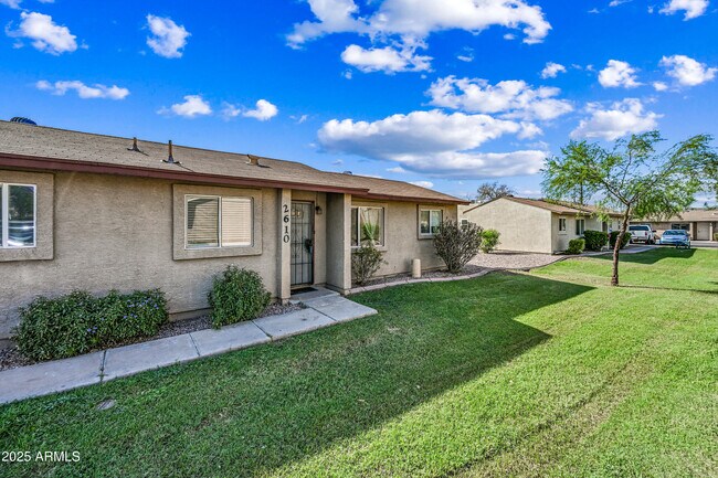 Building Photo - 2610 E Obregon St