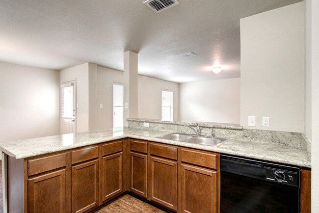 Building Photo - Aspen Park West - 2818 Aspen Meadow, San A...