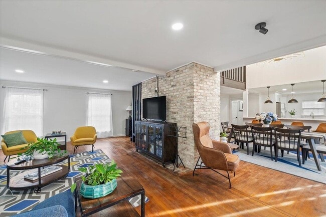 Building Photo - 1361 Poplar Ridge Dr