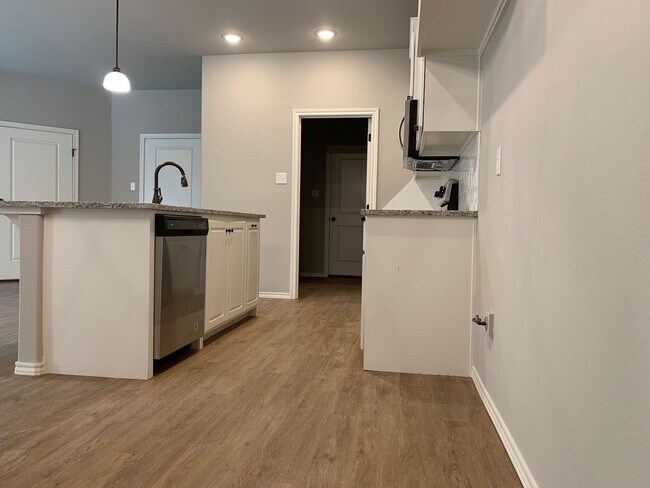 Building Photo - 1223 Preston Trails