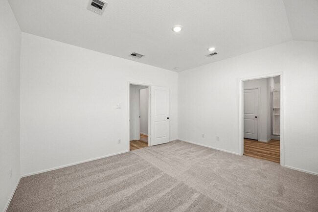 Building Photo - 7339 Bartoncliff Dr