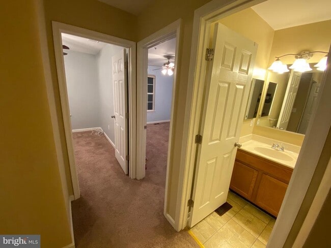 Building Photo - 120 Langdon Farm Cir