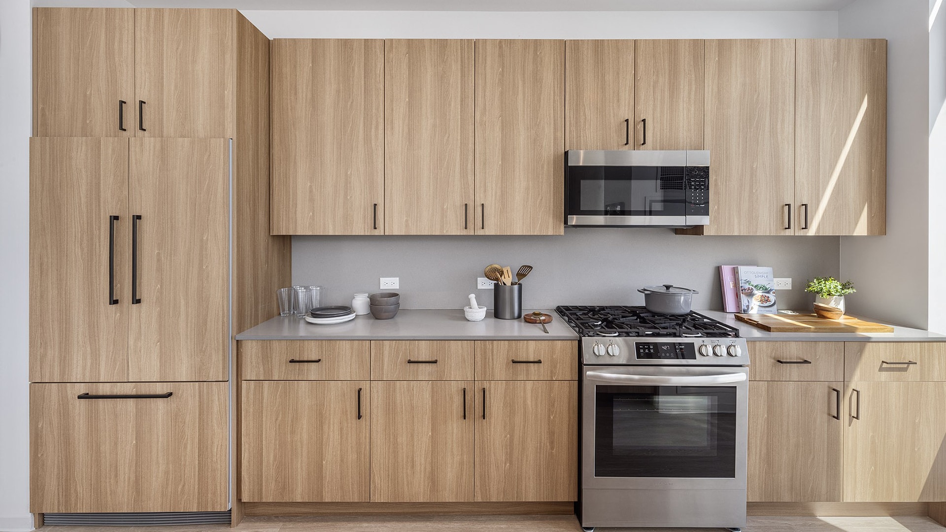 Building Photo - 1619 S Michigan Ave