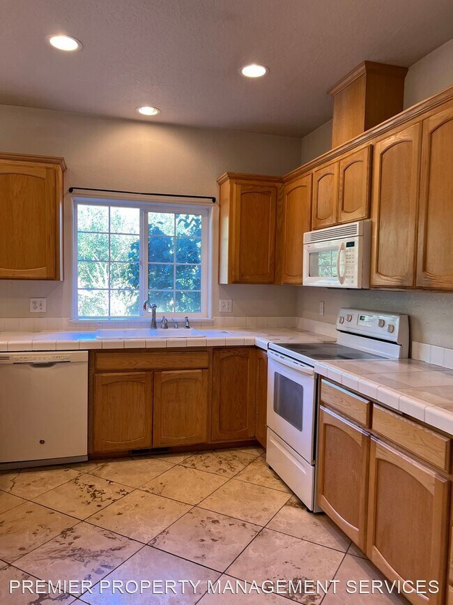 Building Photo - 3 br, 2 bath House - 2272 33rd Street