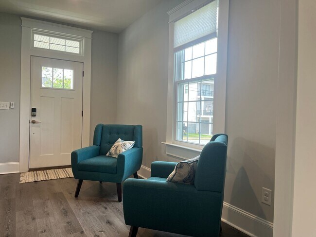 Building Photo - Gorgeous Brand New 3/2 Move In Ready Now!