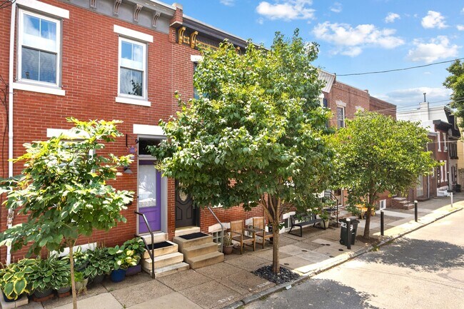 Building Photo - 2225 Taggert St