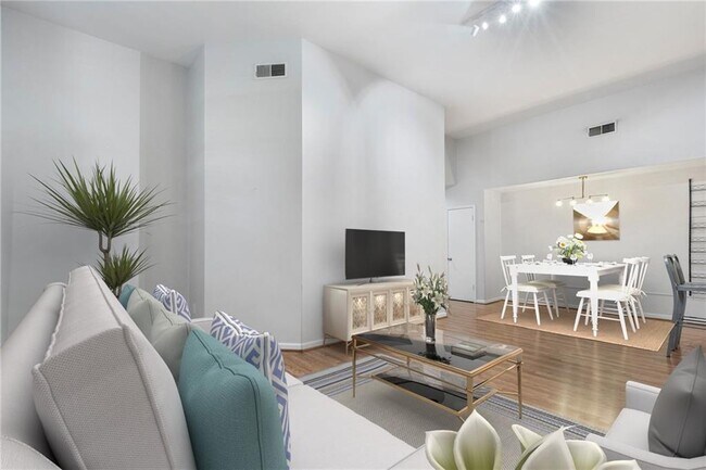 Building Photo - 1031 State St NW