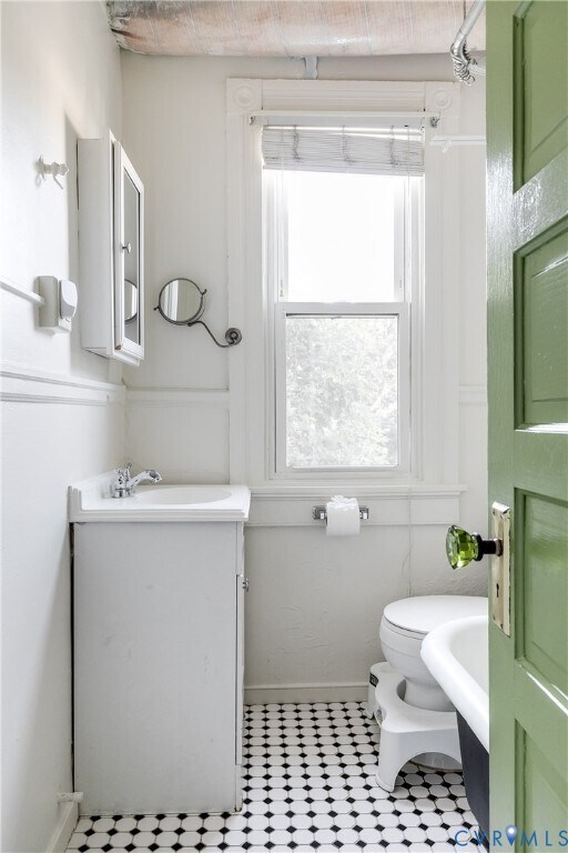 Building Photo - 430 S Pine St