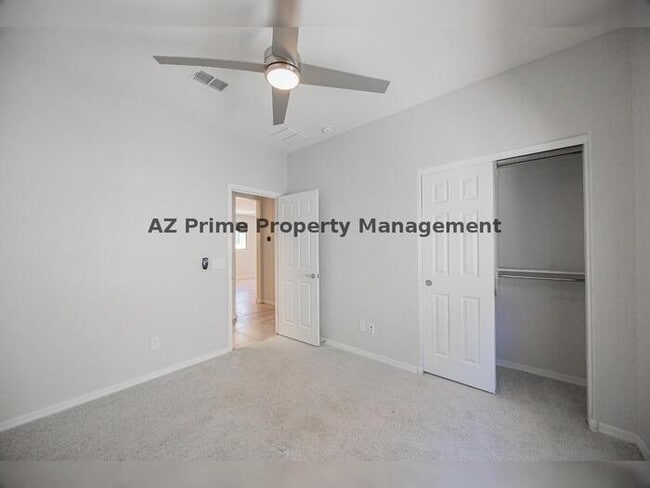 Building Photo - 6412 S 24th Pl